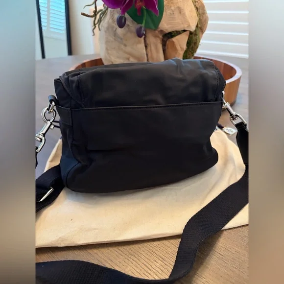 Tory Burch Small Nylon Messenger Cross Body Flap Bag Black - Picture 3 of 12